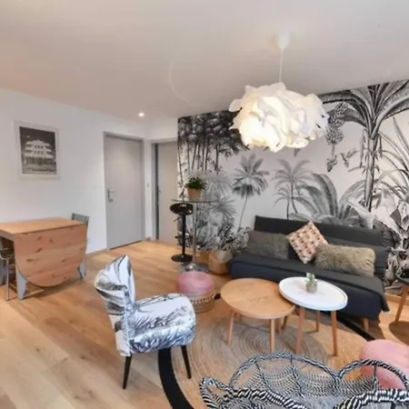 Marche Arago 別荘 *