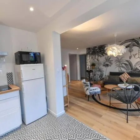 Nyaraló Marche Arago *